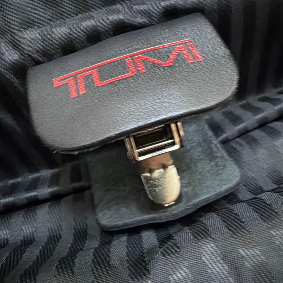 TUMI 236D3 三つ折り式ガーメントバッグ