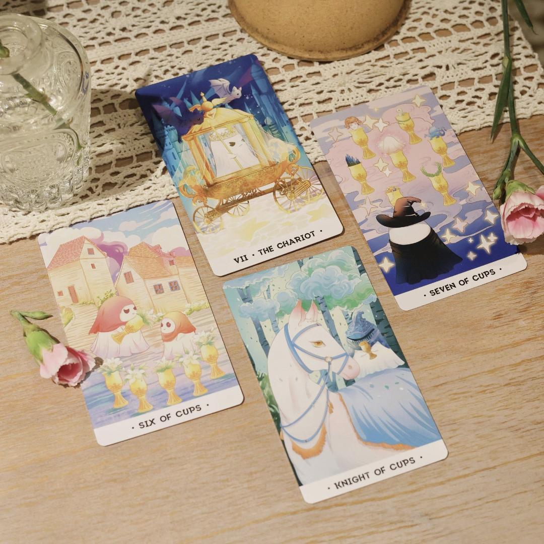 【正規品タロットカード】童話や絵本のよう✨ポップでキュートな幽霊たちのカード