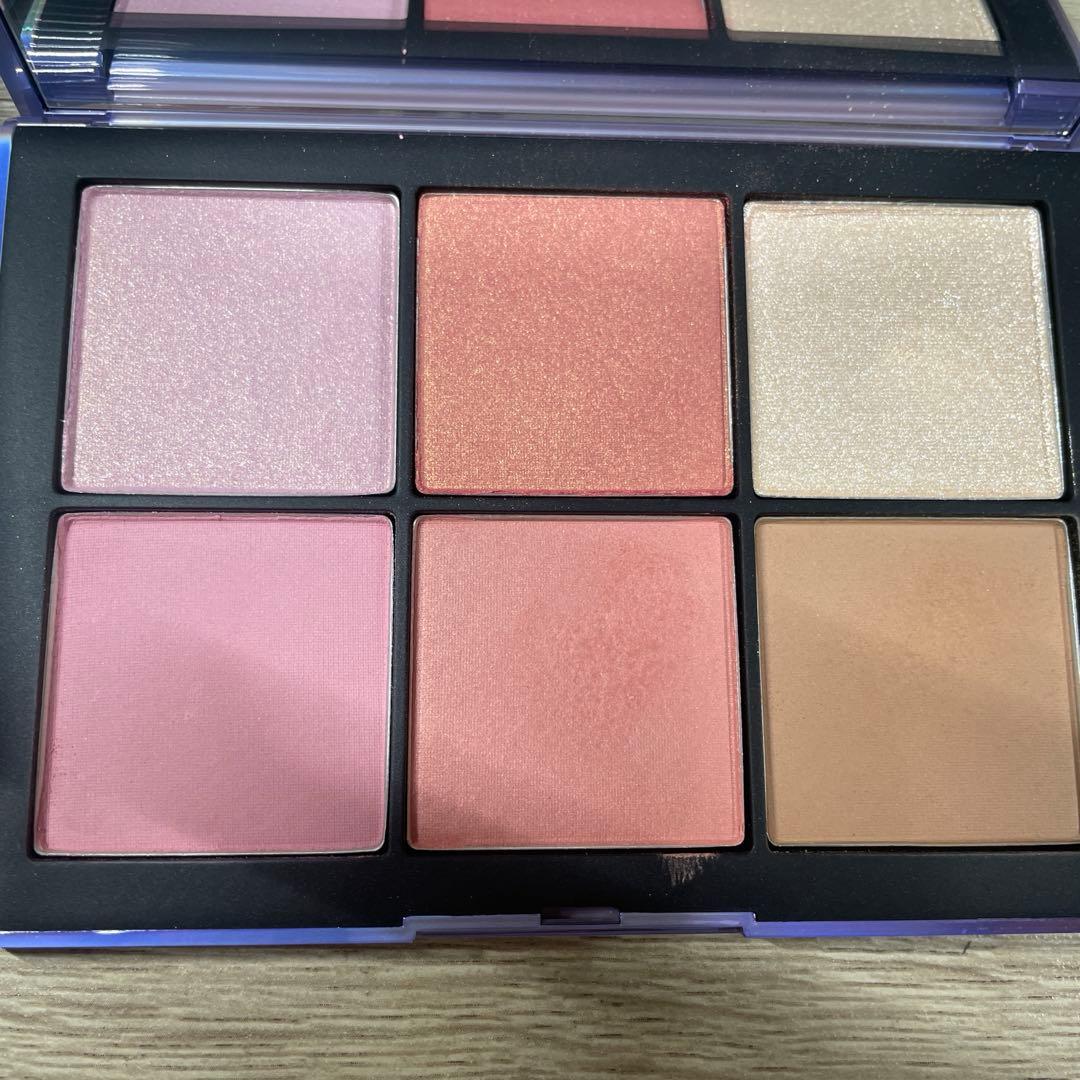 NARS エシリアルオーラブラッシュパレット (ライトスピード)