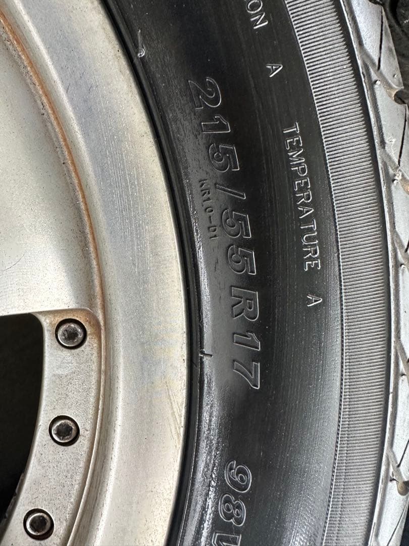 送料無料　215/55R17 ハイエースから取外