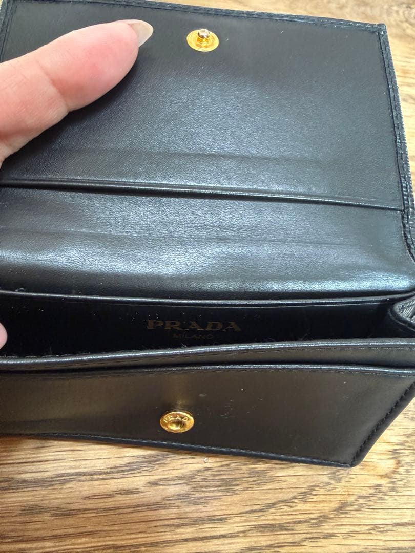 【PRADA】プラダ カードケース 名刺入れ ブラック ゴールドロゴ 正規品