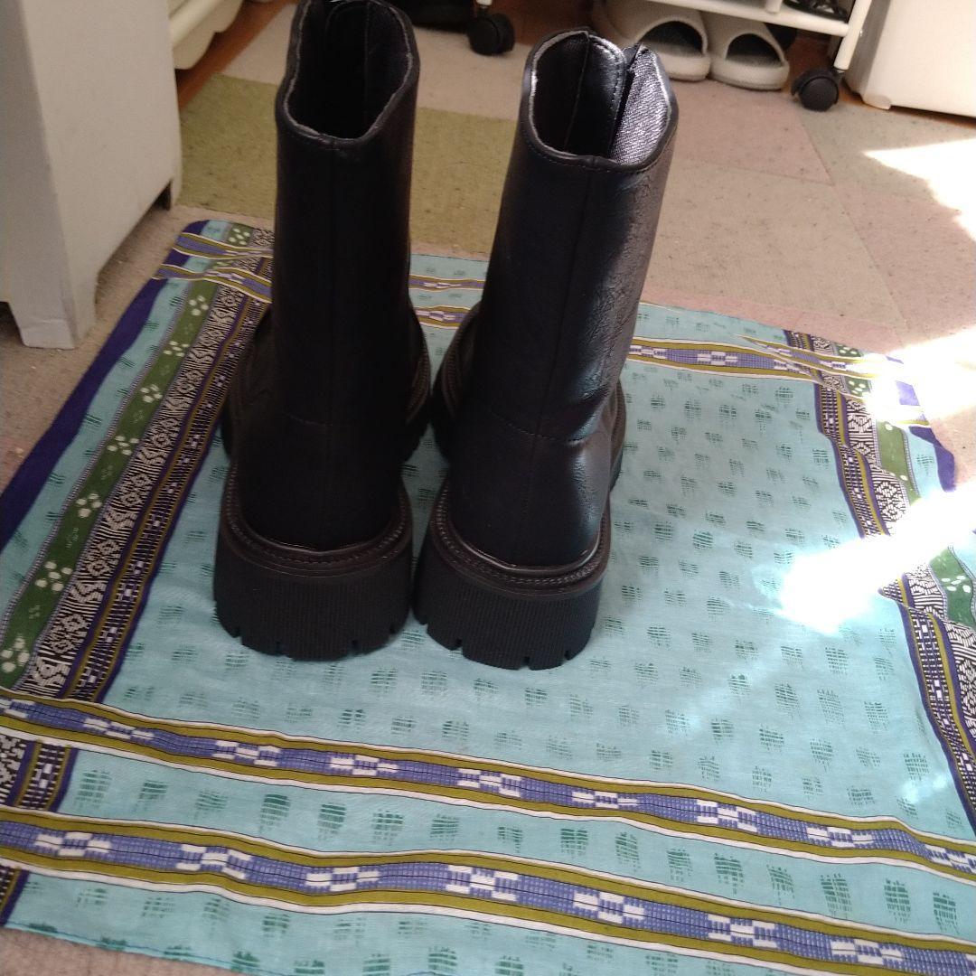 黒 フロントジップブーツ