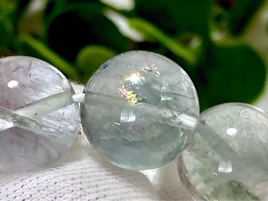 究極品質　異世界に煌めく幻想郷　虹を纏いしバイカラーフローライトの大珠ブレス