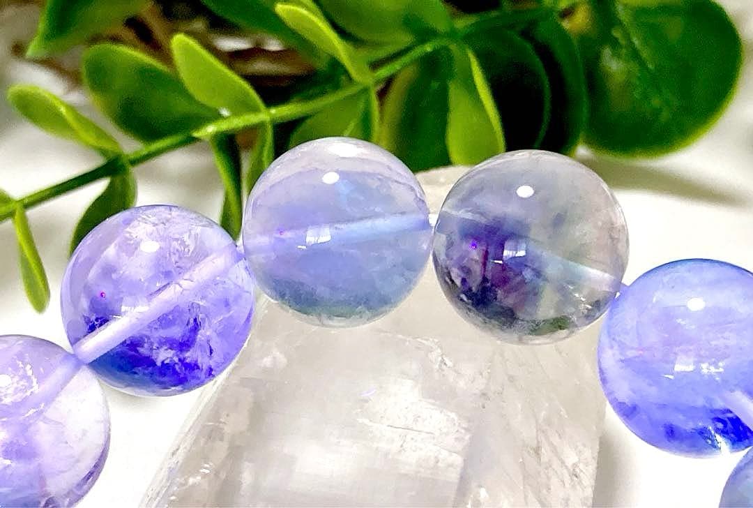 究極品質　異世界に煌めく幻想郷　虹を纏いしバイカラーフローライトの大珠ブレス
