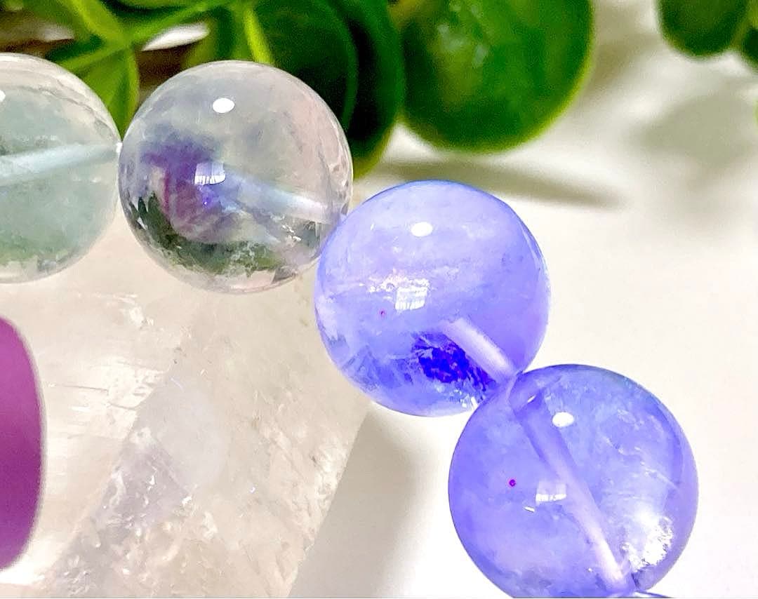 究極品質　異世界に煌めく幻想郷　虹を纏いしバイカラーフローライトの大珠ブレス