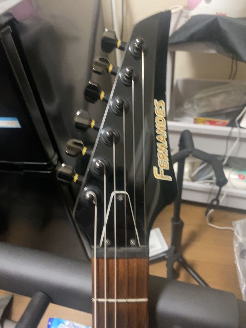FERNANDES パープルエレキギター　弦エリクサーに交換済み。最終値下げ！