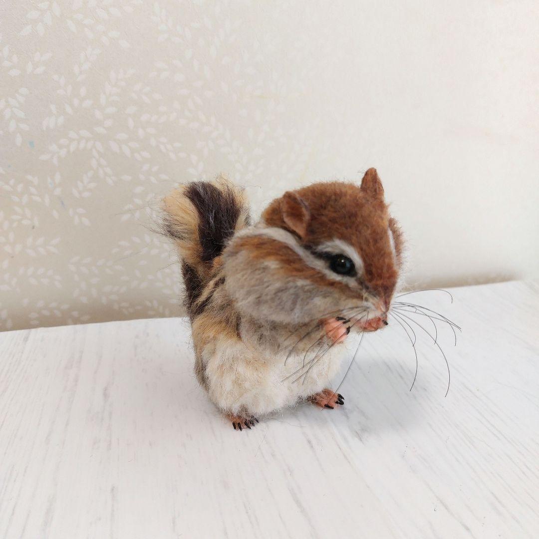 羊毛フェルト　シマリス