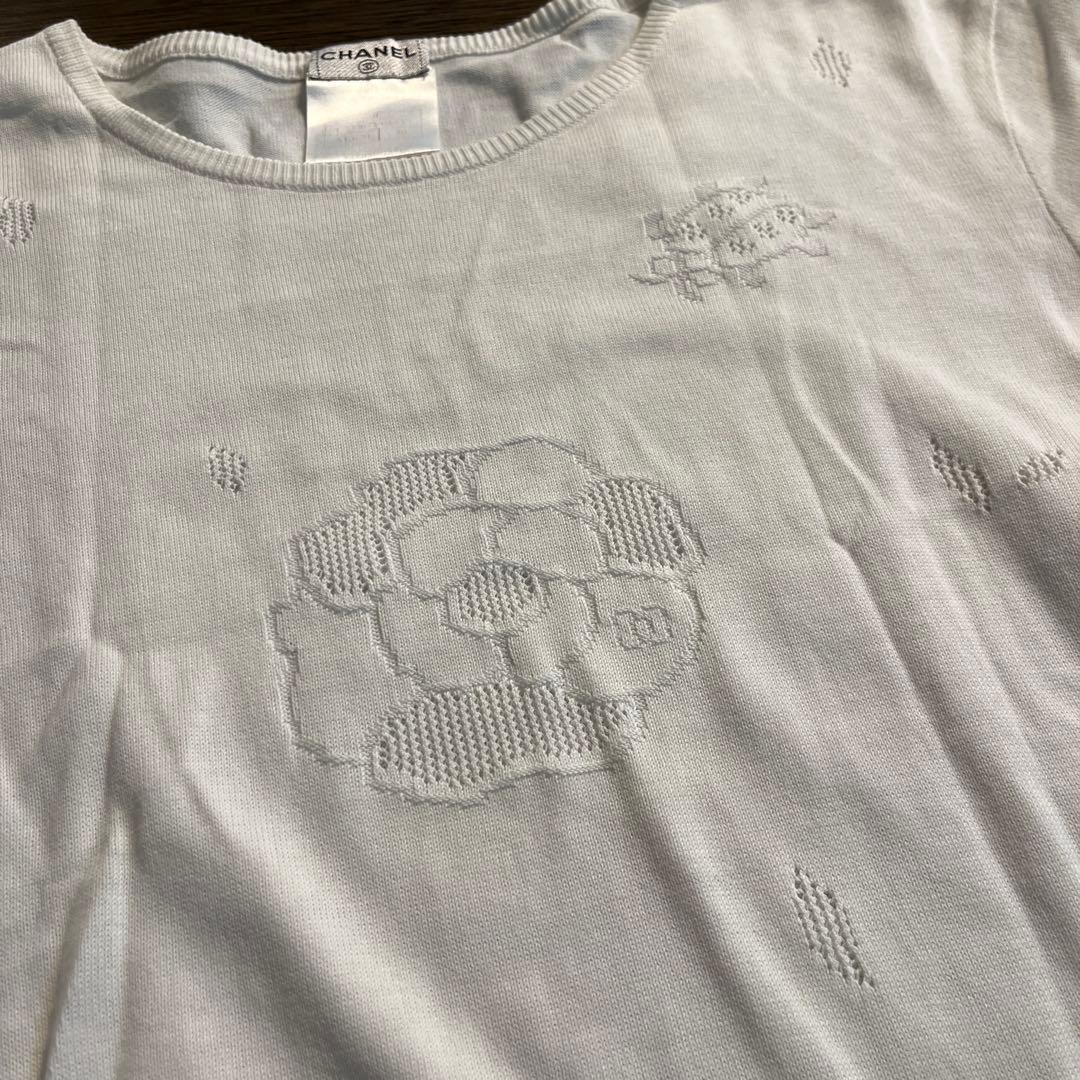CHANEL ホワイト Tシャツ 花柄刺繍
