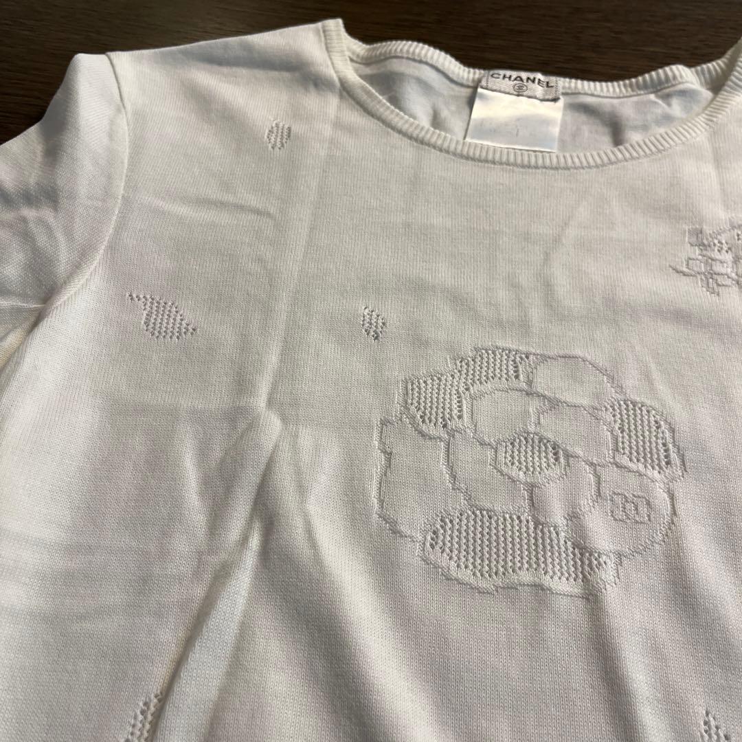 CHANEL ホワイト Tシャツ 花柄刺繍