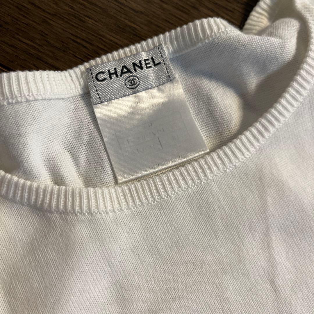 CHANEL ホワイト Tシャツ 花柄刺繍