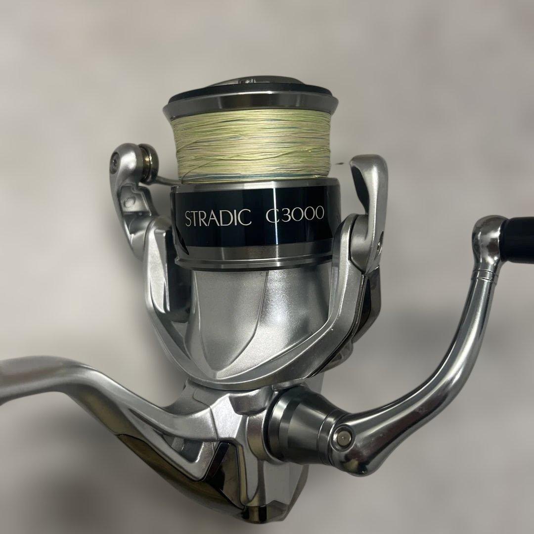 SHIMANO STRADIC C3000 スピニングリール右ハンドル