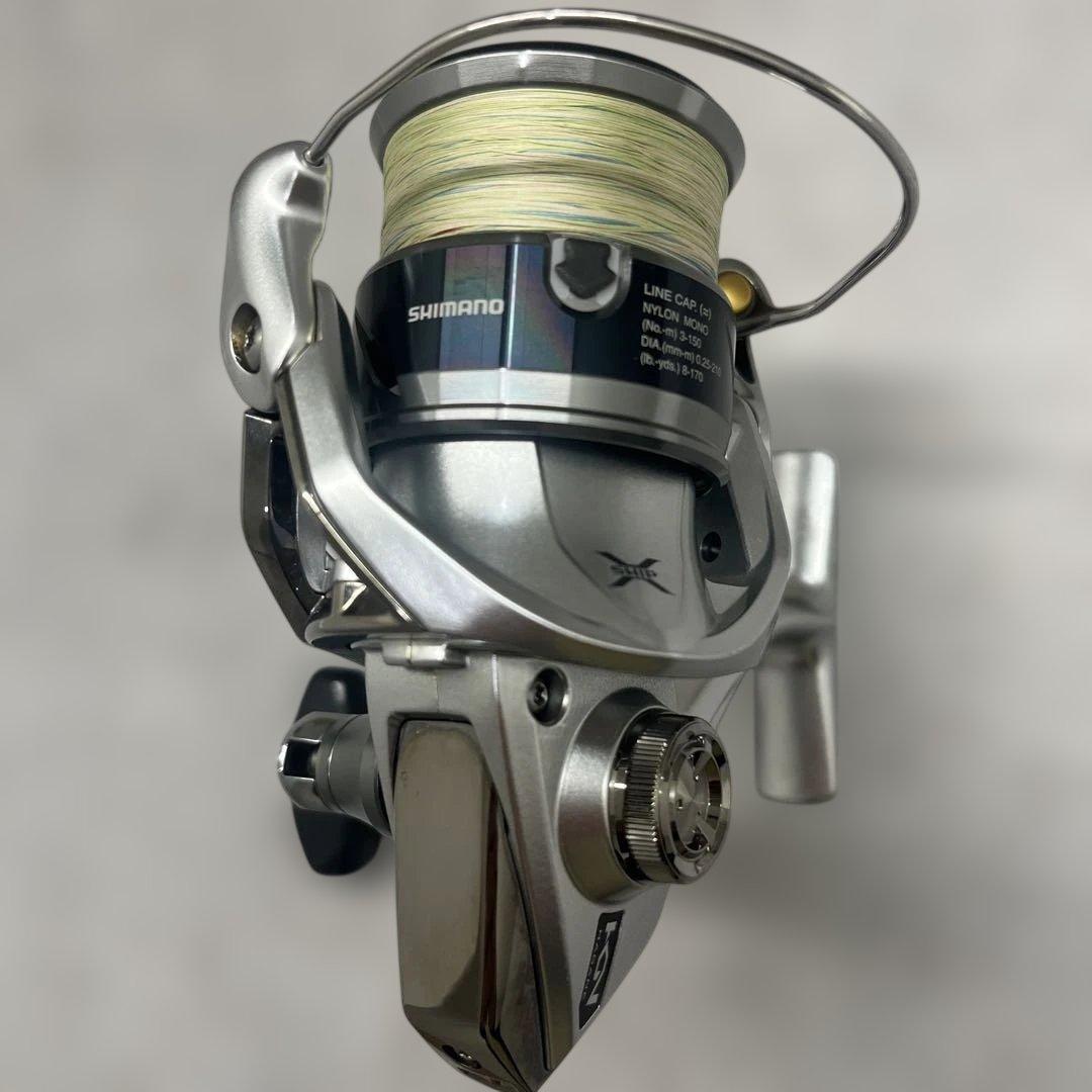 SHIMANO STRADIC C3000 スピニングリール右ハンドル
