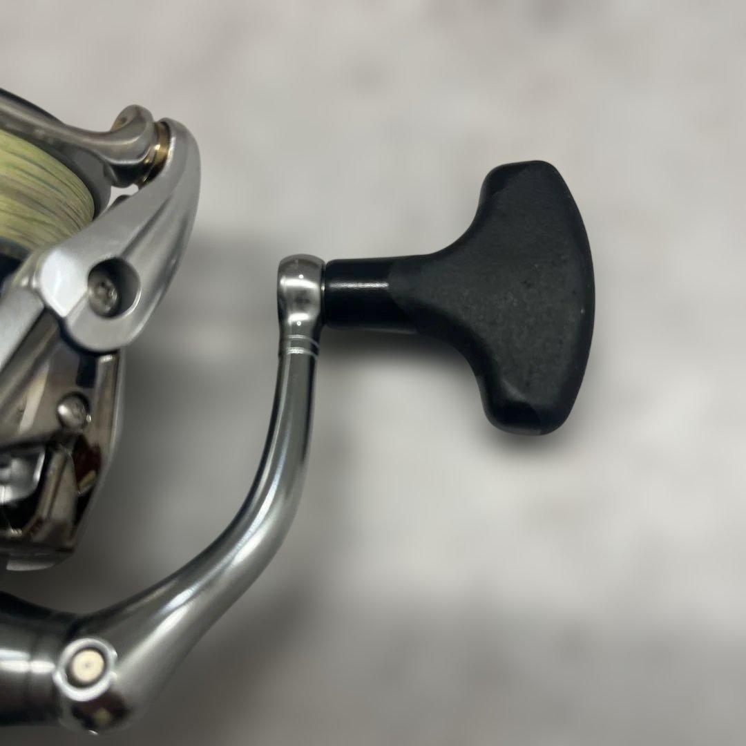 SHIMANO STRADIC C3000 スピニングリール右ハンドル