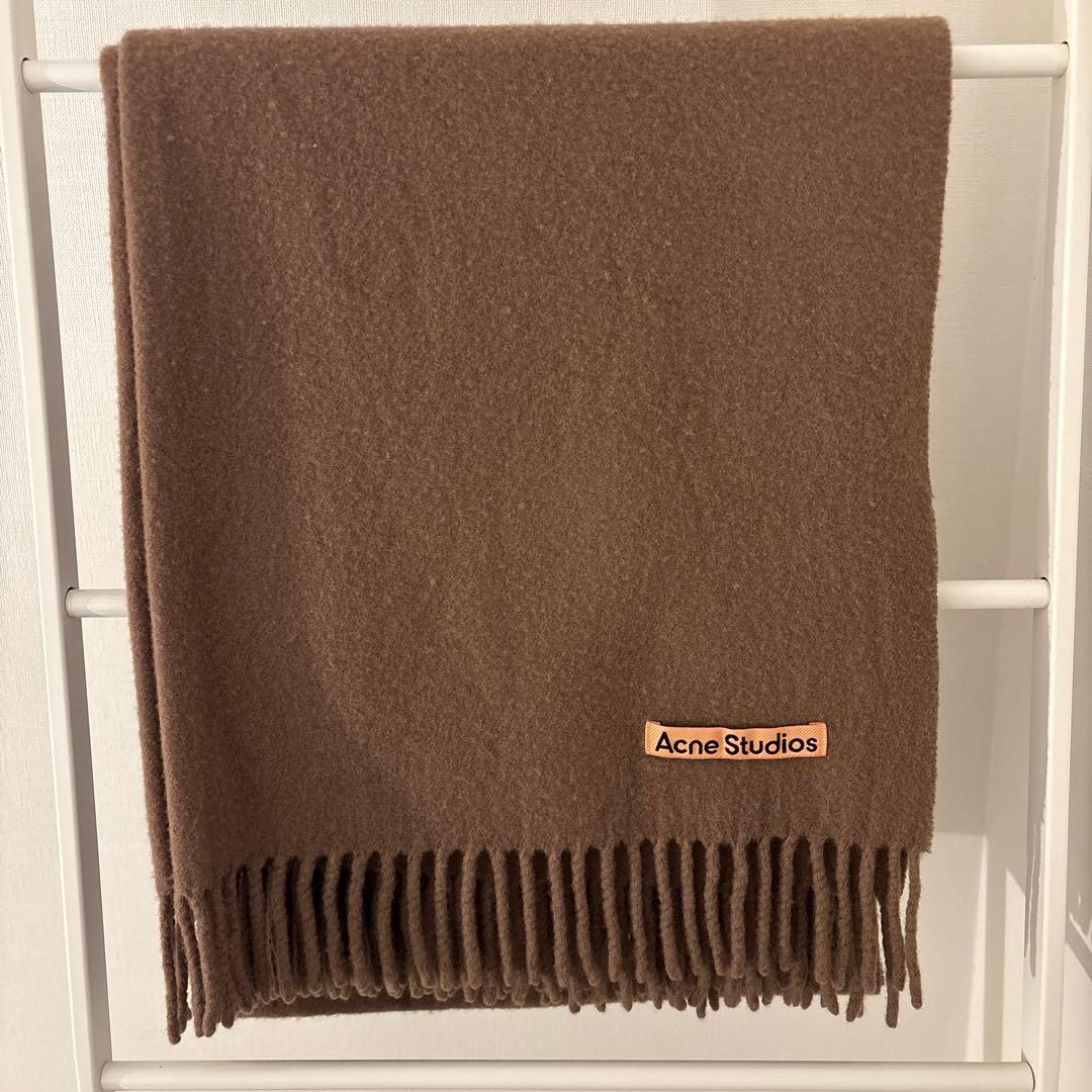【年内処分】Acne Studios マフラー　キャメル