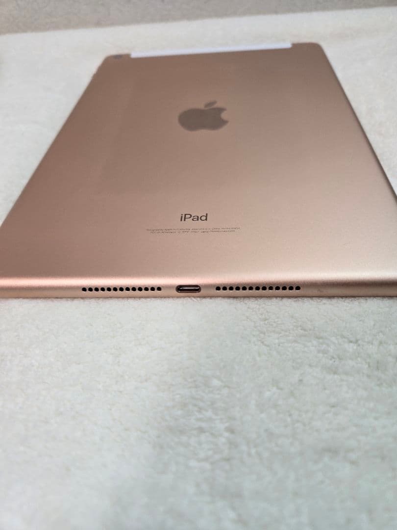 iPad (第6世代) 128GB ゴールド docomo SIMロック解除済