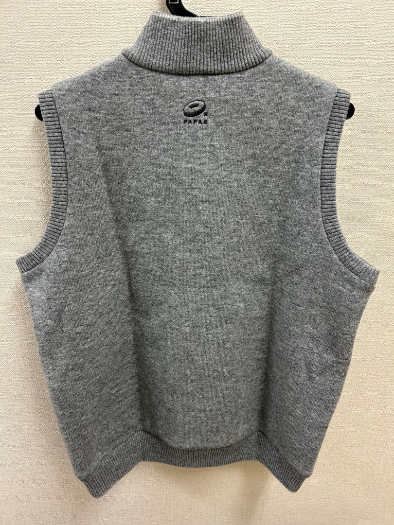 【新品未使用品】PAPAS ニットベスト ジップアップ　Ｍサイズ