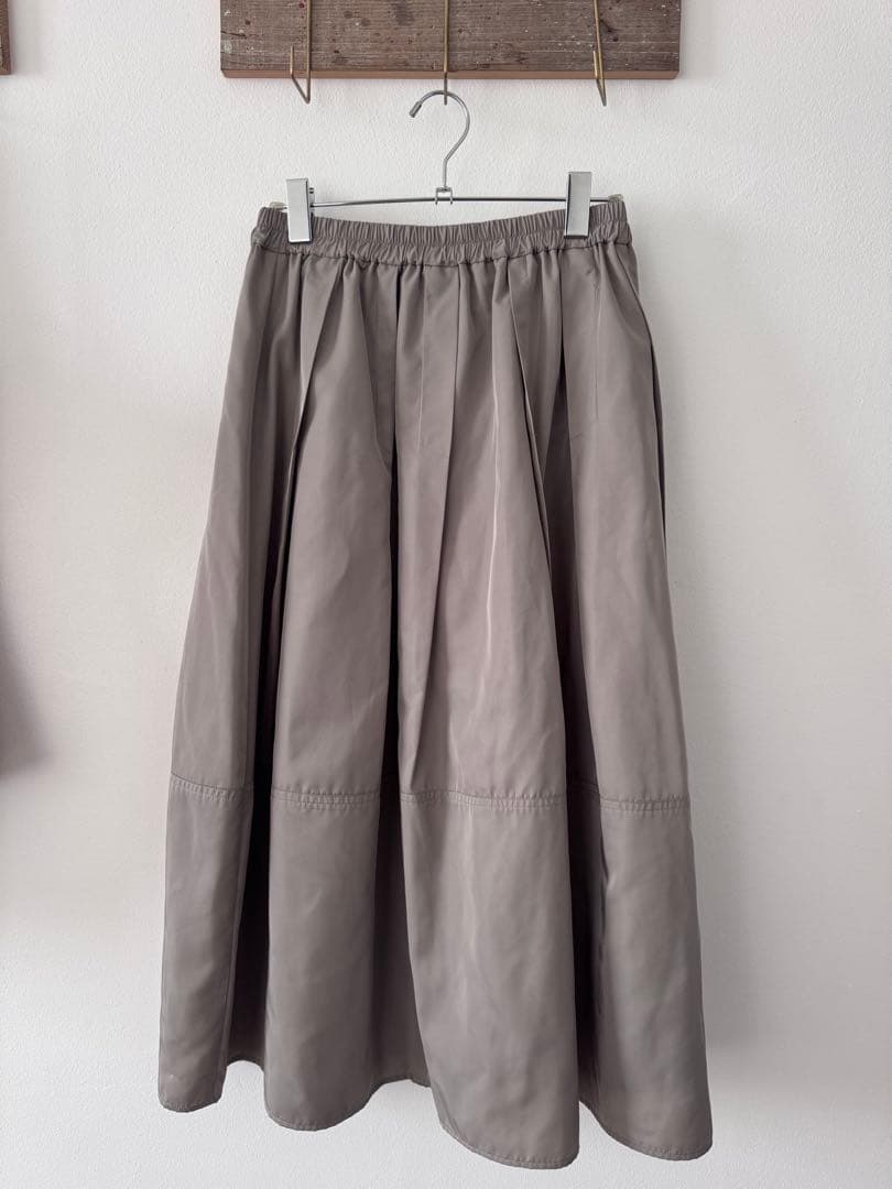美品 HIROKO BIS／タックコクーンスカート　洗濯機可