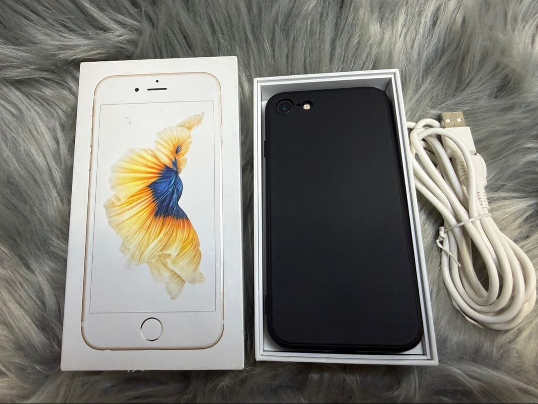 完動品 iPhone8 SIMフリー バッテリー新品 64GB 背面割れ