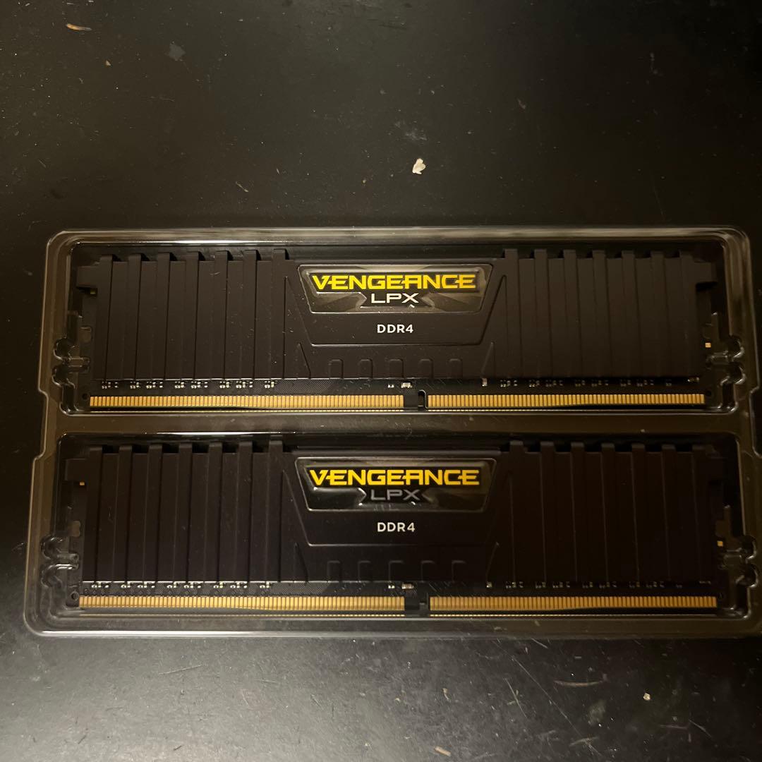 メモリー Corsair DDR4 2x8GB(16GB) 2666mhz