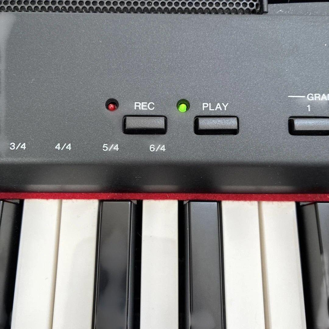 YAMAHA 電子ピアノ P-95B、2011年製、譜面台、アダプタ、簡易ペダル