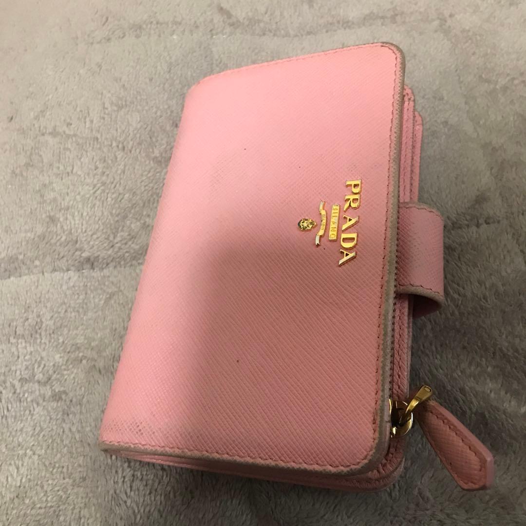 PRADA ピンク 二つ折り財布