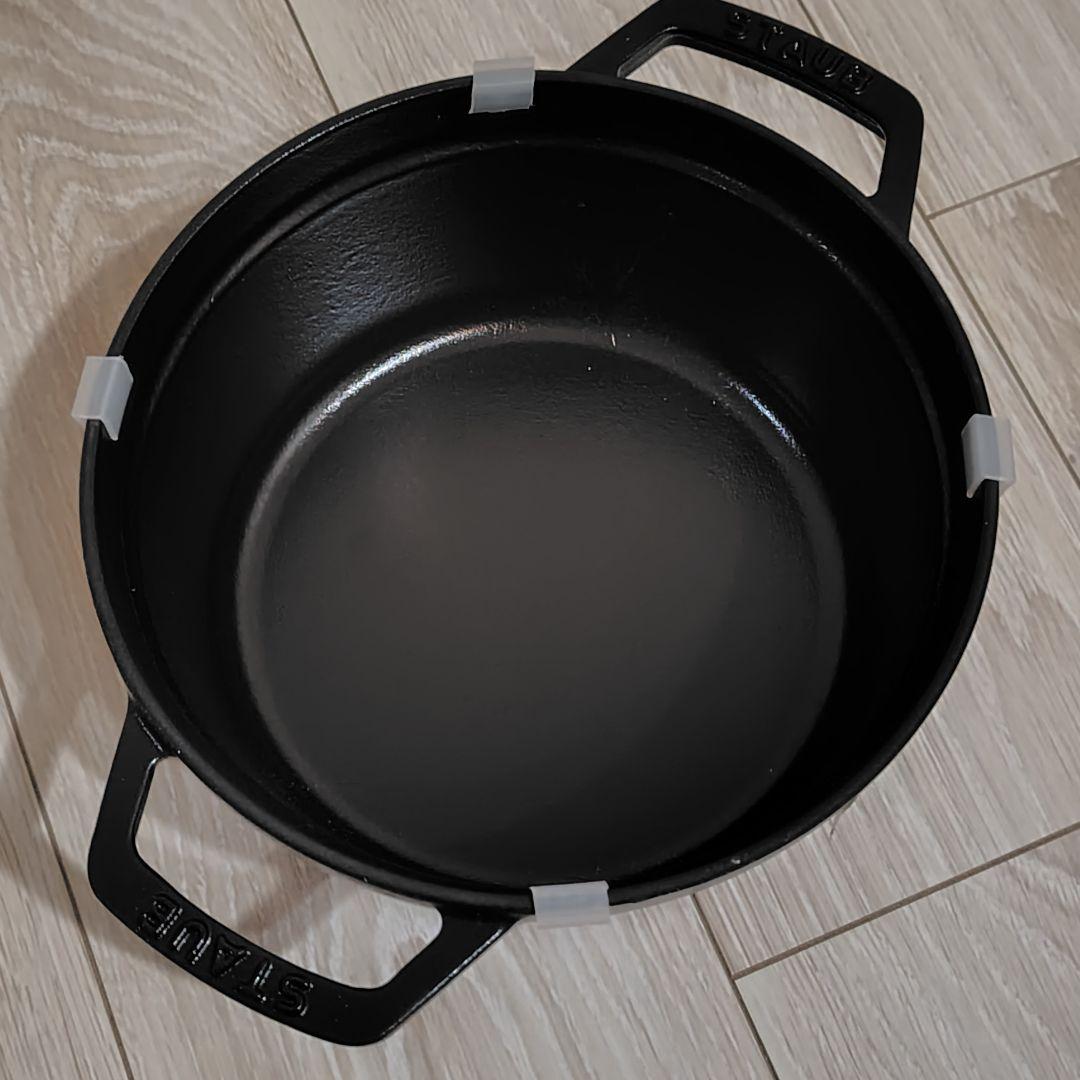STAUB ピコ・ココットラウンド 20cm 黒　鵜ノブ付　新品未使用