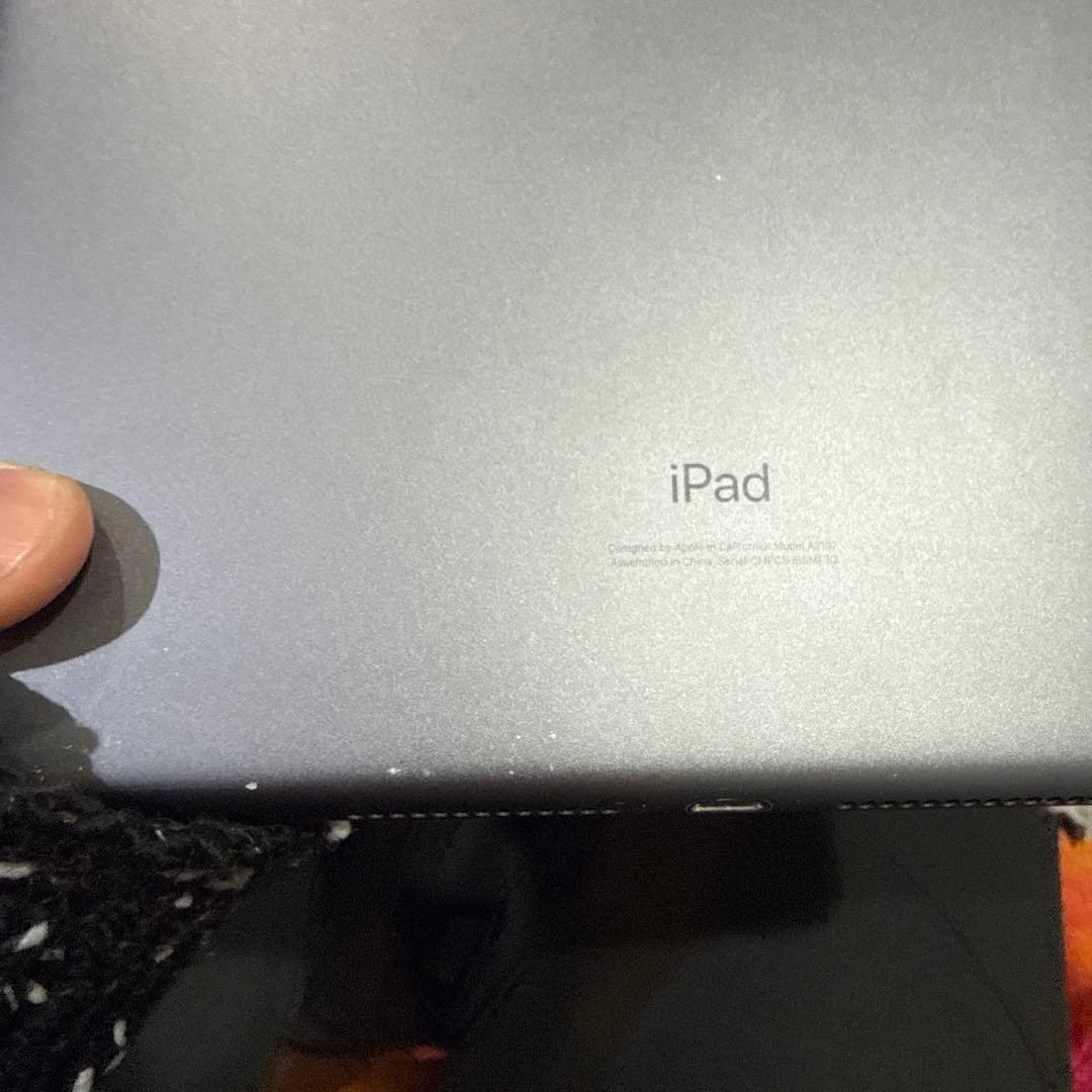 iPad 第七世代　128GB 本体のみ