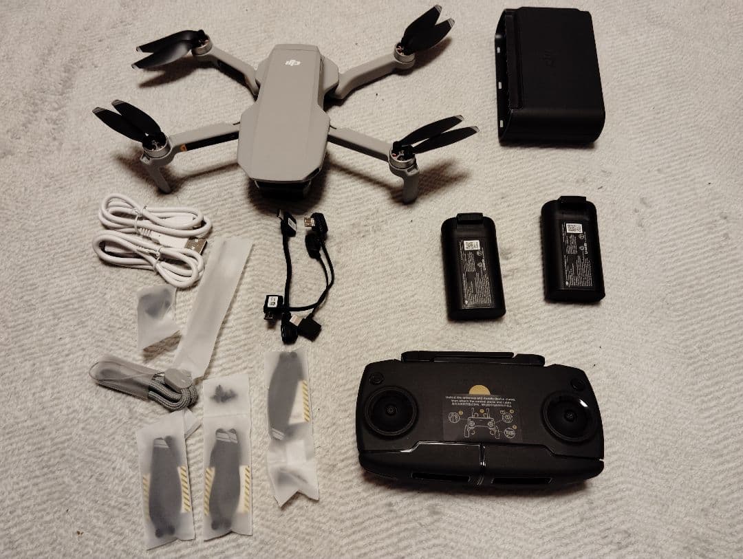 dji MAVIC MINI FLY MORE COMBO　ランディングマット付