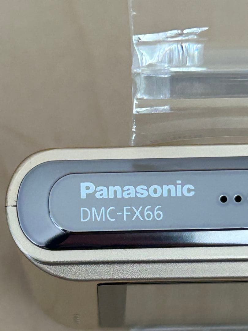 Panasonic LUMIX DMC-FX66 ゴールド