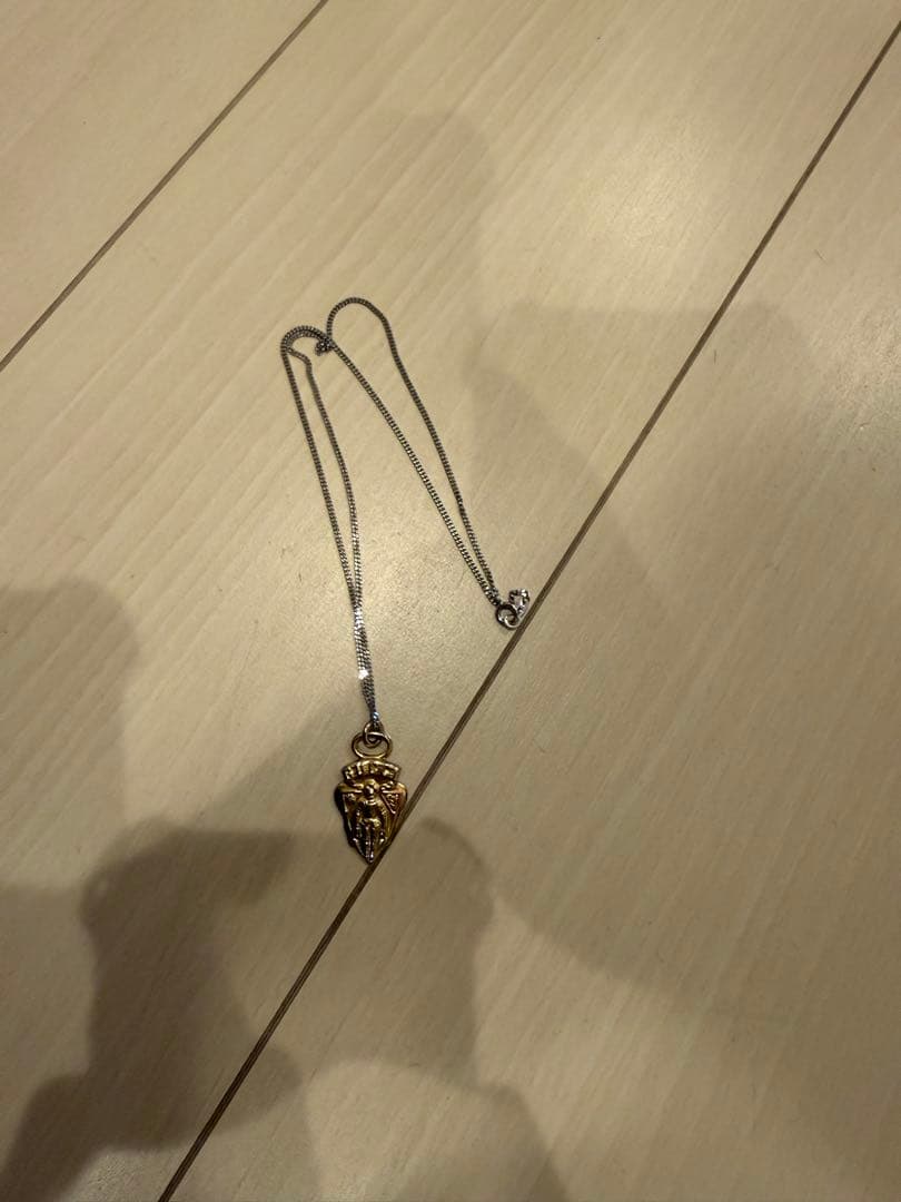 アクセサリー old gucci Crest Charm