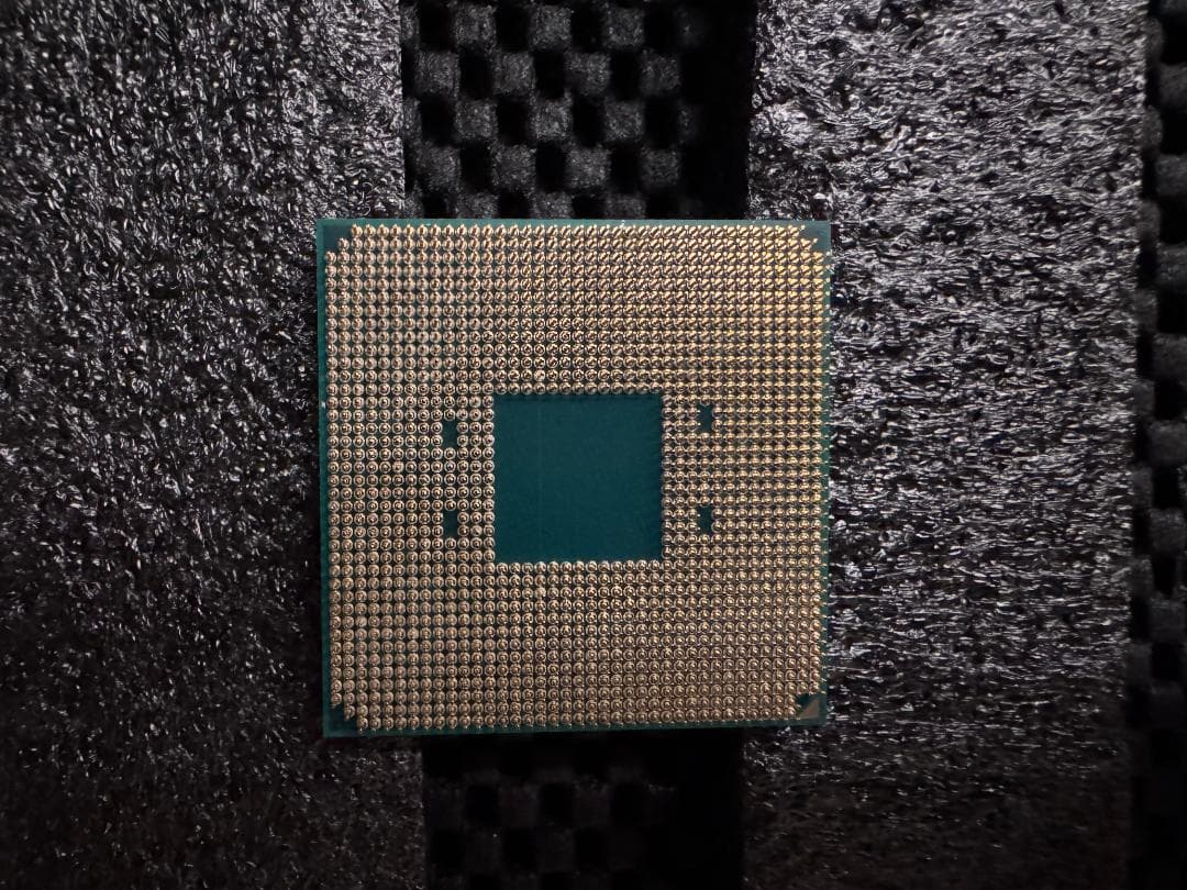 【動作確認済】AMD Ryzen 7 3700X 本体のみ（ピン曲がりなし）
