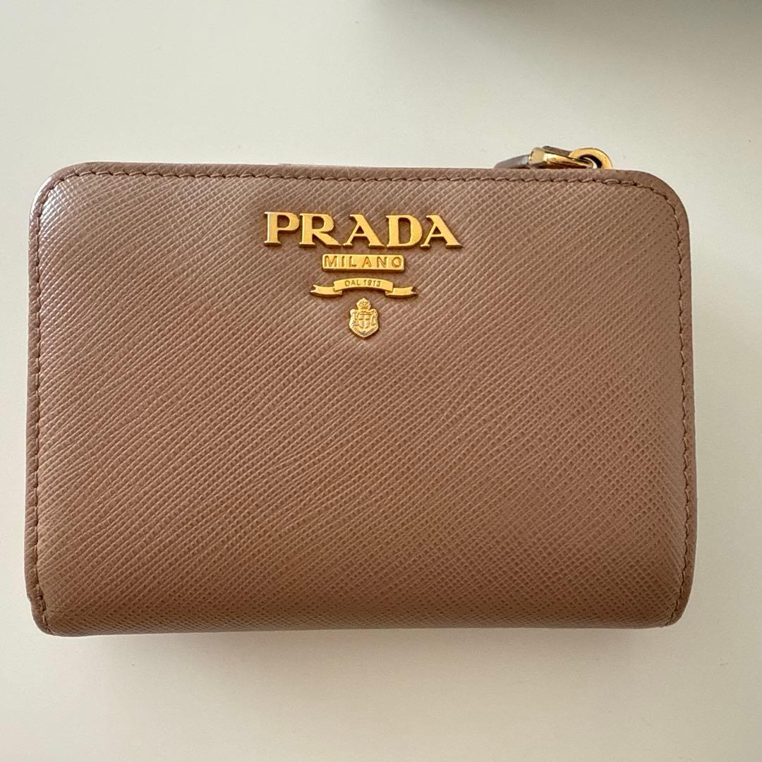 PRADA サフィアーノ二つ折り財布　人気のバイカラー　ベージュ