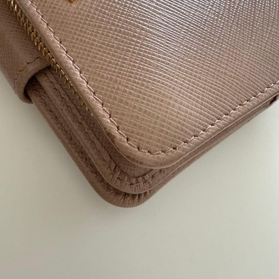 PRADA サフィアーノ二つ折り財布　人気のバイカラー　ベージュ