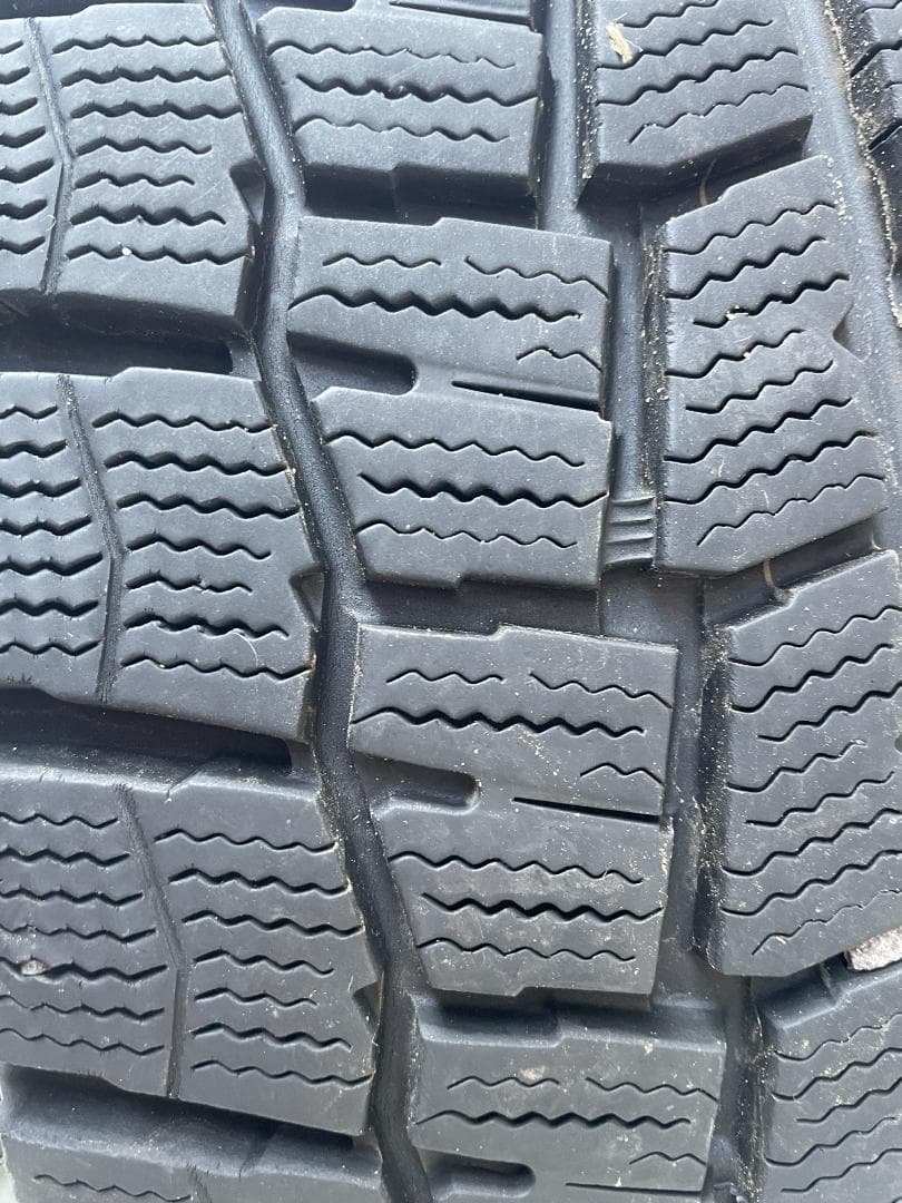 バリ溝 16インチ （送料込み） WINTER MAXX02 205/65R16