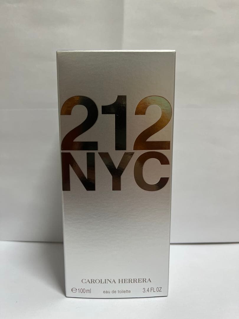 キャロライナへレラ 香水212 NYC 100ml 箱付き