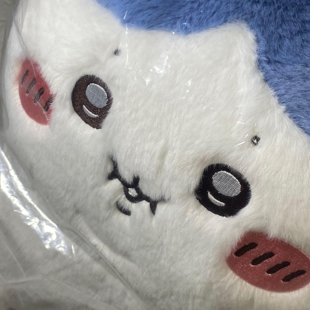 ちいかわ　重め！ぼっちゃり抱っこぬいぐるみ［35㎝］ハチワレ