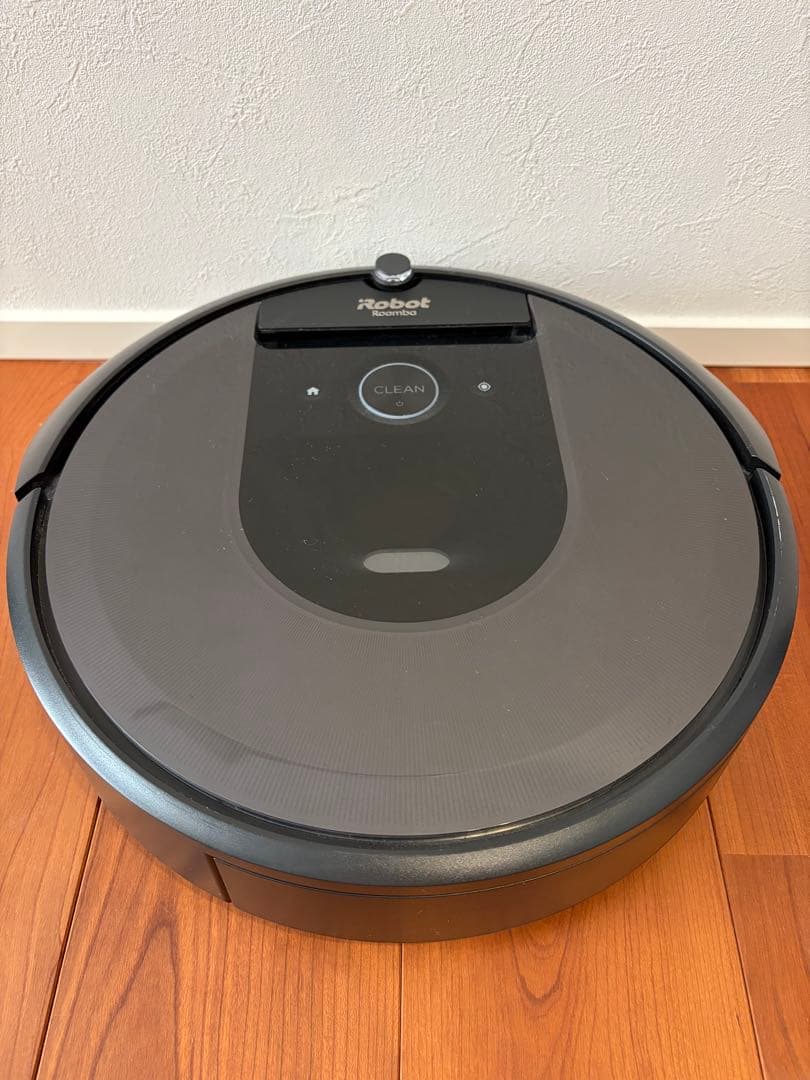 iRobot Roomba i7+ 本体 自動ゴミ収集機能付き　バッグ4枚つき