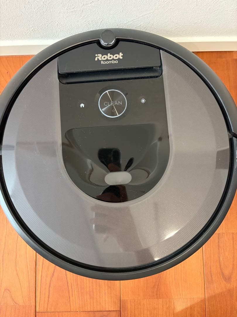 iRobot Roomba i7+ 本体 自動ゴミ収集機能付き　バッグ4枚つき