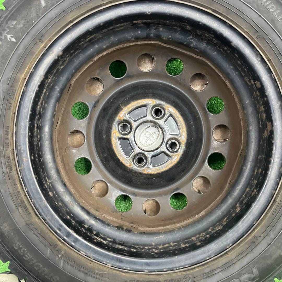 送料込み 2023年製 175/65R15 スタッドレス　カローラフィールダー