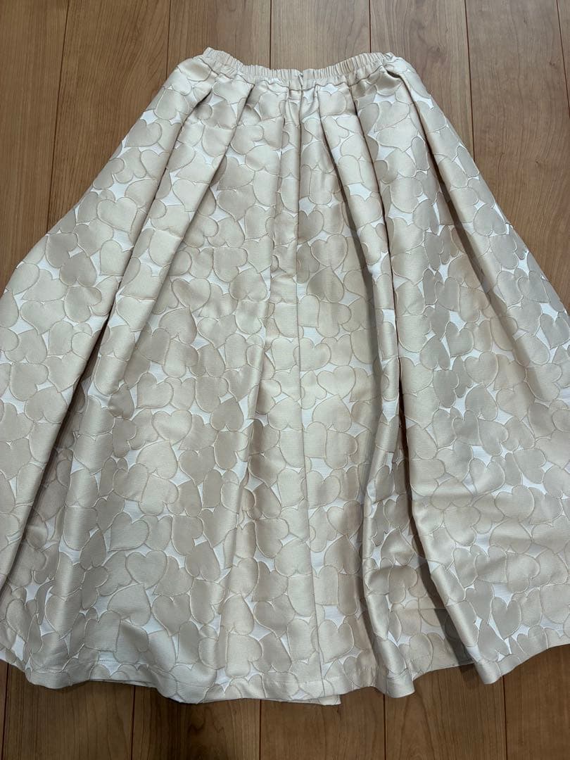 ✨美品✨OBLI 米沢別注ハートグログランスカート サイズ1 ベージュ