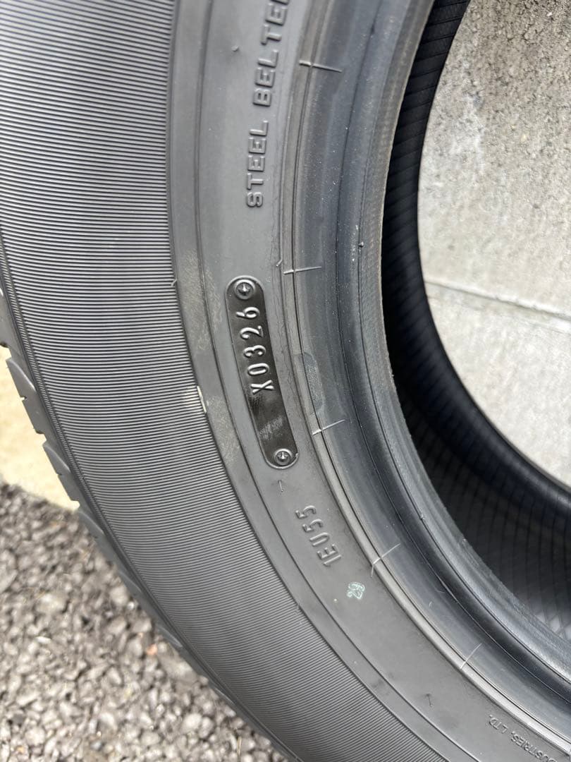 195/80R15LT 2本 ハイエース新車はずし