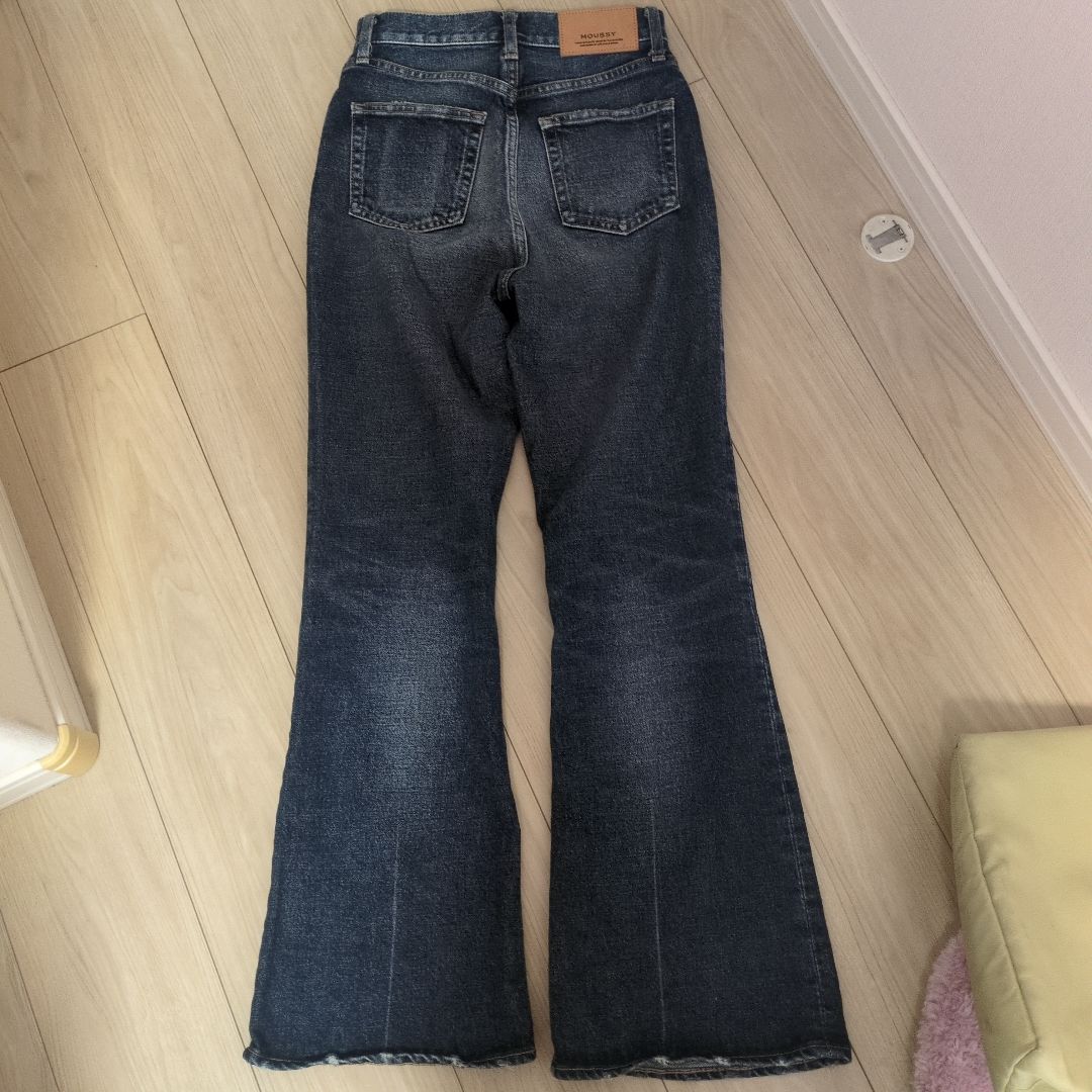期間限定値下げ済み！MOUSSY　MVS D/BLU FLARE　24インチ