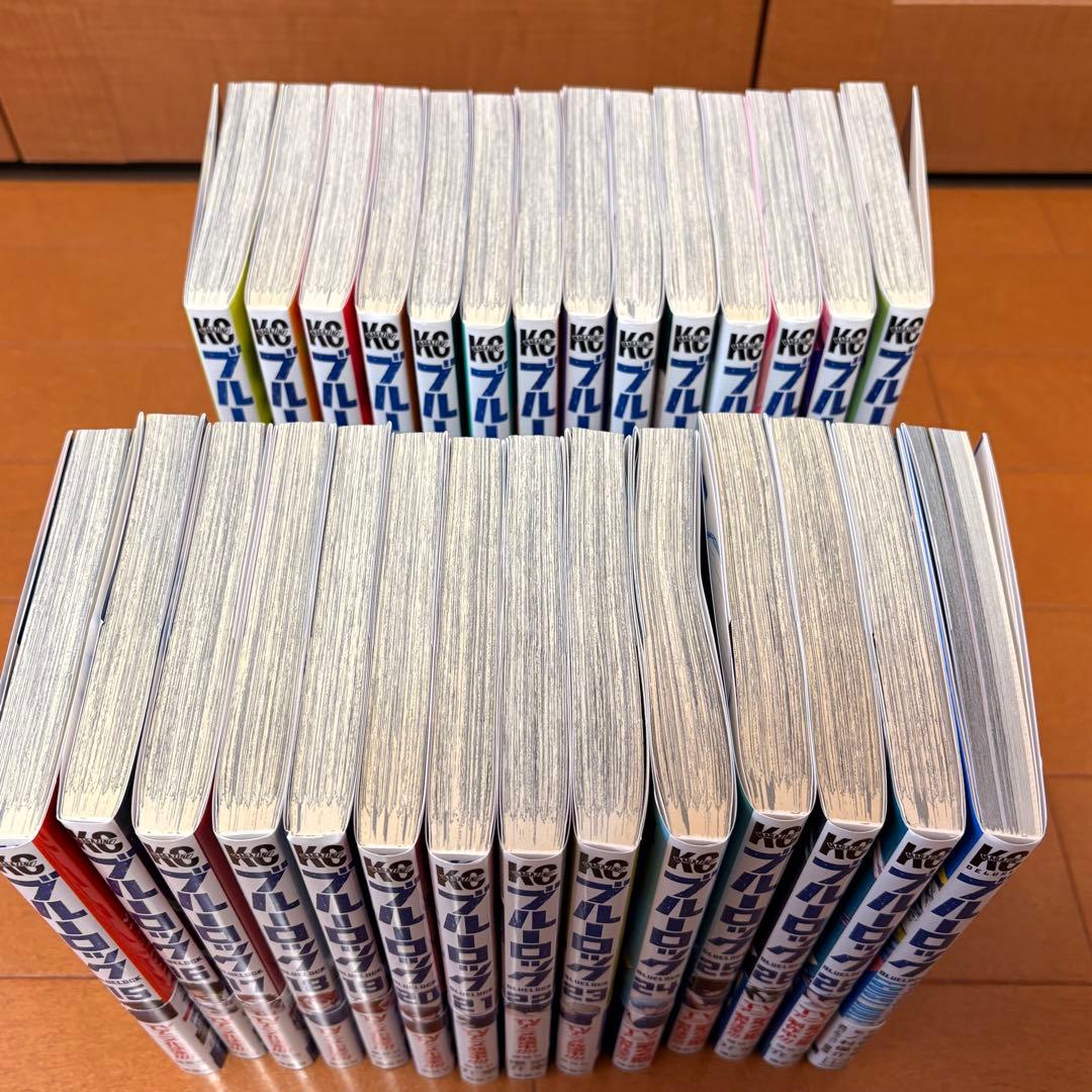 ブルーロック　1-26巻+28巻+キャラクターブック (計28冊) ※27巻なし