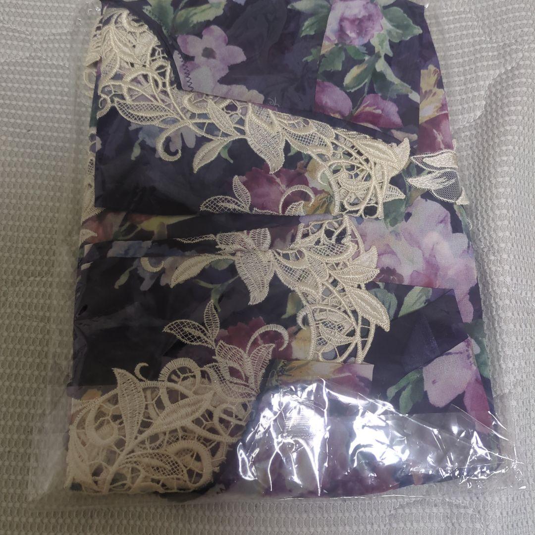 新品　サルート　62G　刺繍キャミソール