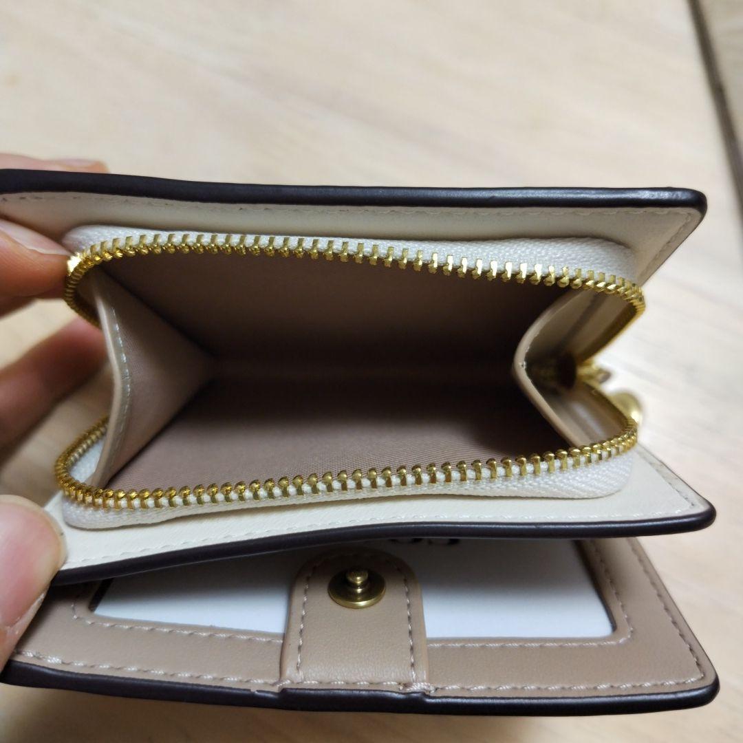 COACH　折財布　白　タイピングレザー