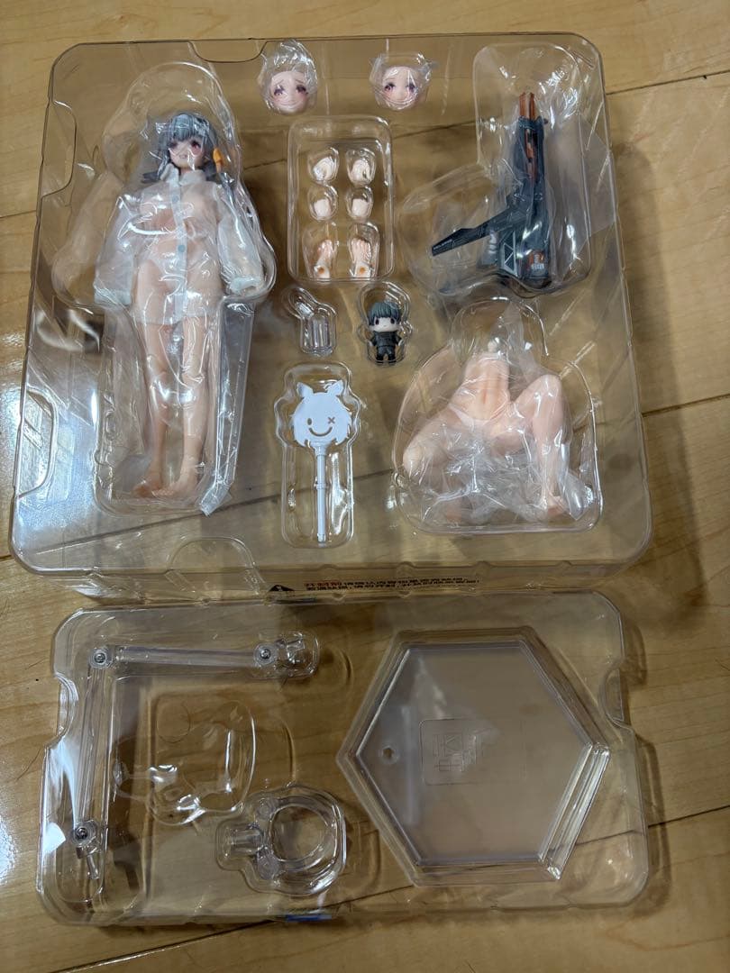 【開封品】蝸之殼 勝利の女神：NIKKE モダニア：ファースト・アフェクション