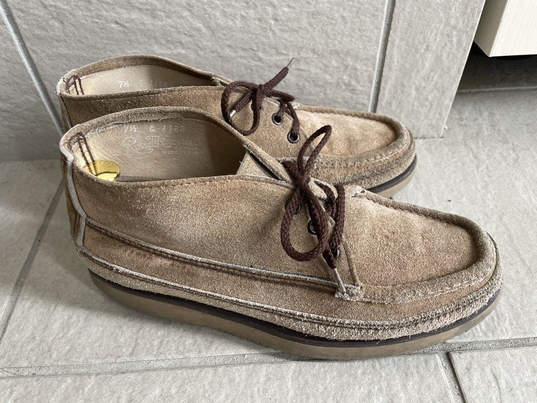 Russell Moccasin Co. モカシン ベージュ