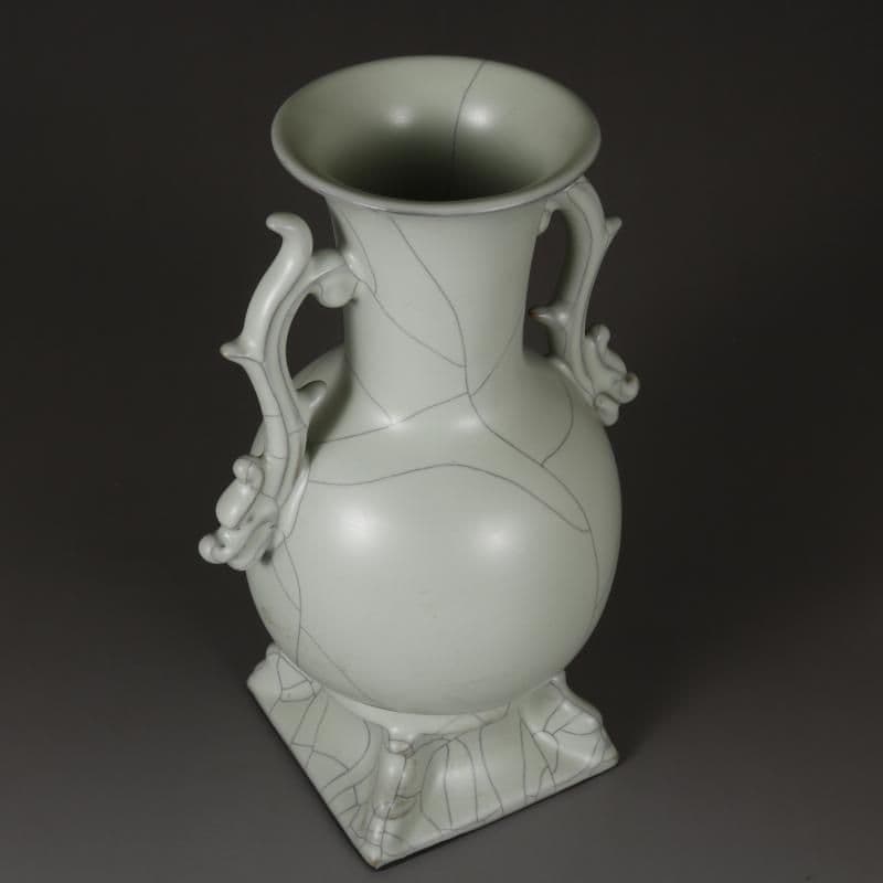 宋官窯汝窯双耳賞瓶  装飾品 現代工芸品 美術品 置物