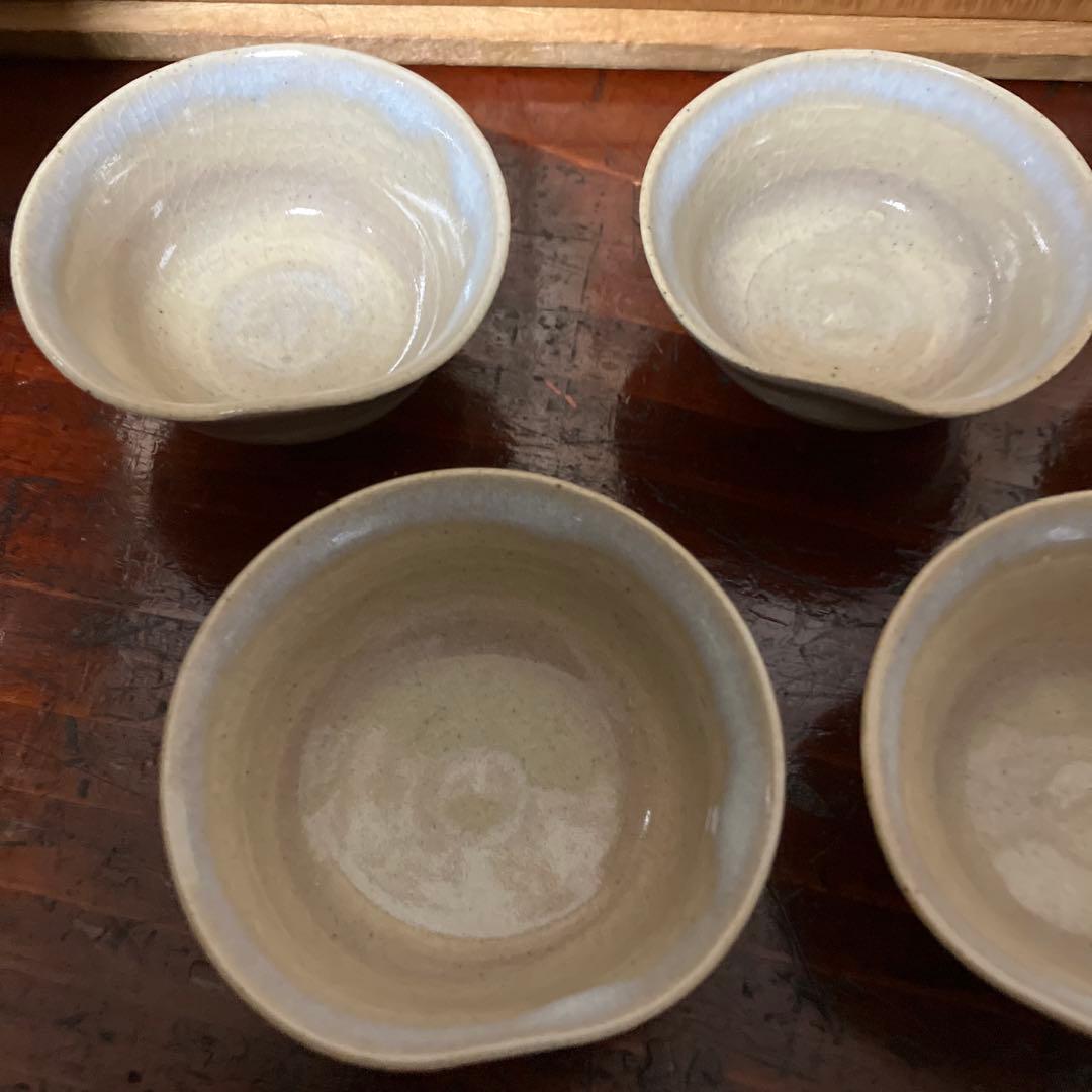 泉流山　吉賀大雅（よしがたいが）造　萩焼酒器（徳利２本、猪口５個）