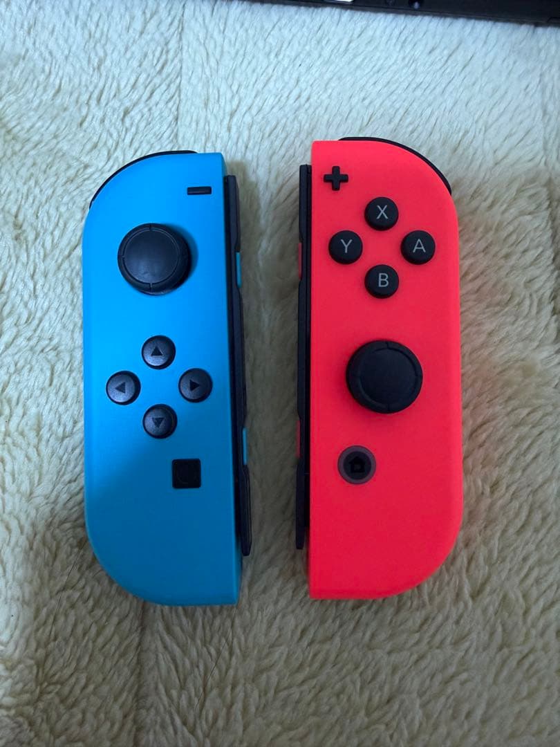 Nintendo Switch 本体 青と赤のJoy-Con付き※本体のみ
